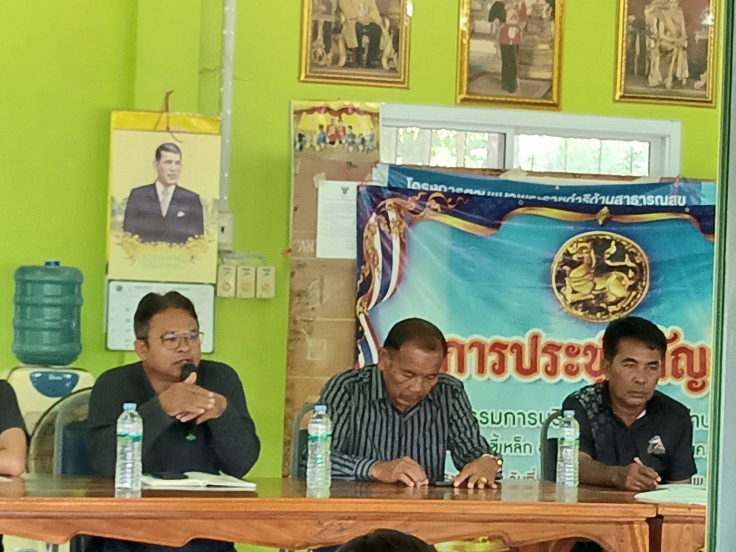การประชุมคณะกรรมการตำบลเนินขี้เหล็ก เพื่อทบทวนคำสั่งแต่งตั้งอาสาสมัครจัดเก็บข้อมูลพื้นฐาน (จปฐ.) และข้อมูลพื้นฐานระดับหมู่บ้าน (กชช. 2ค) ประจำปี 2570 และชี้แจงการเตรียมความพร้อมในการจัดทำดอกไม้จันทน์ของจังหวัดนครสวรรค์