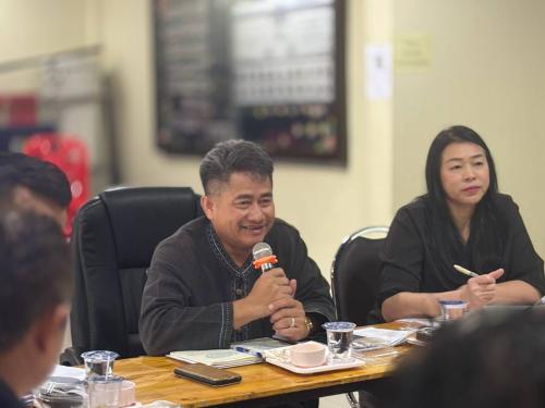 การประชุมติดตามและสรุปผลการขับเคลื่อนการดำเนินงาน ของวิทยากรกระบวนการกองทุนแม่ของแผ่นดิน ครู ค ในพื้นที่อำเภอลาดยาว